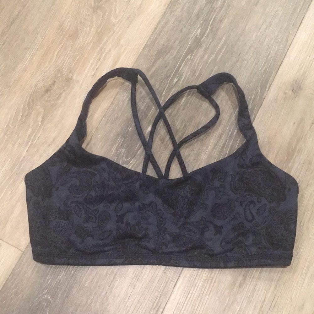 Lululemon sports bra
